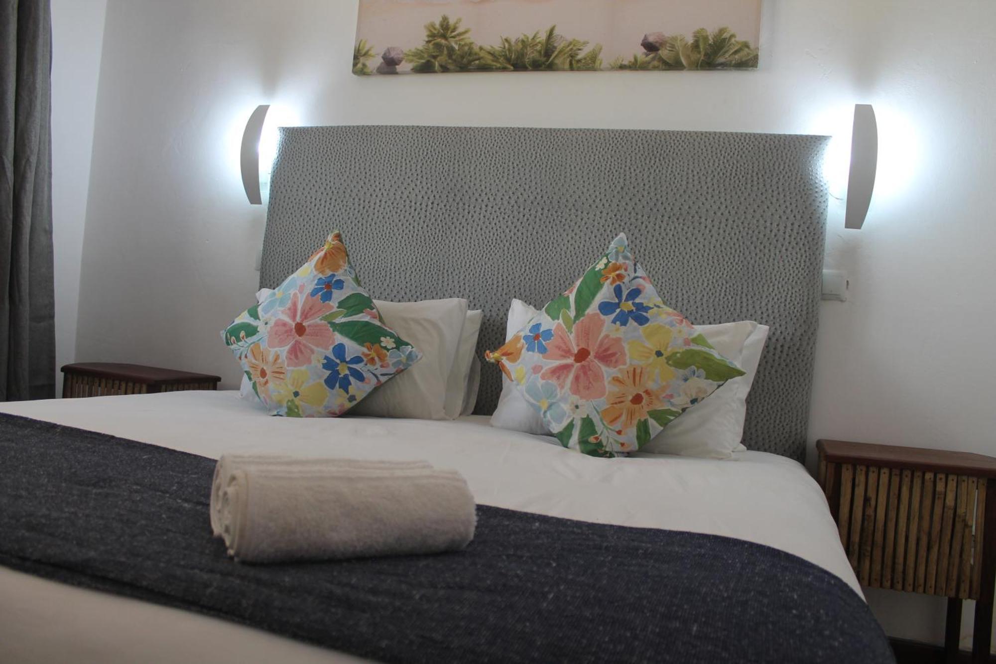 Wharf Side Inn Pemba Luaran gambar